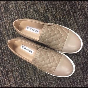 Steve Madden Slip on❣️Size 8❣️Never Used (w/ box)